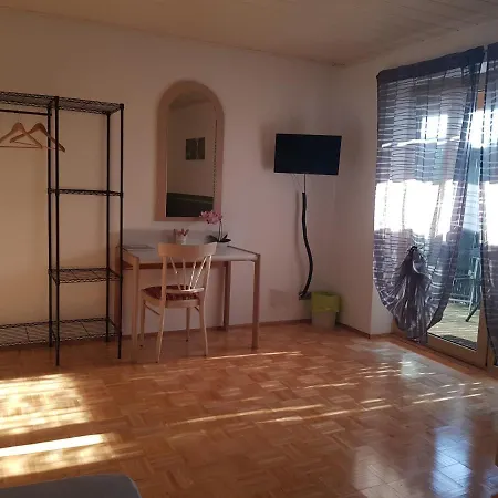 Am Riegelberg Apartamento *