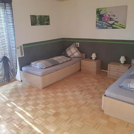 Am Riegelberg Apartment *